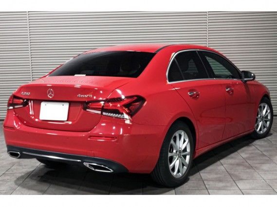 2020 MERCEDES BENZ  A-Class